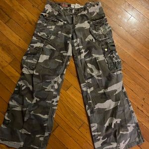 Super cute Camouflage wide leg pants